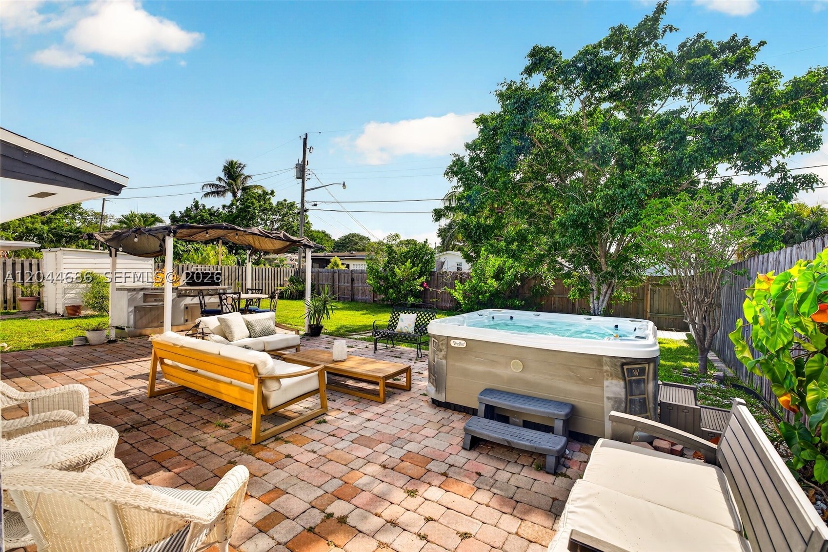HOLLYWOOD HEIGHTS ADD SEC - Residential