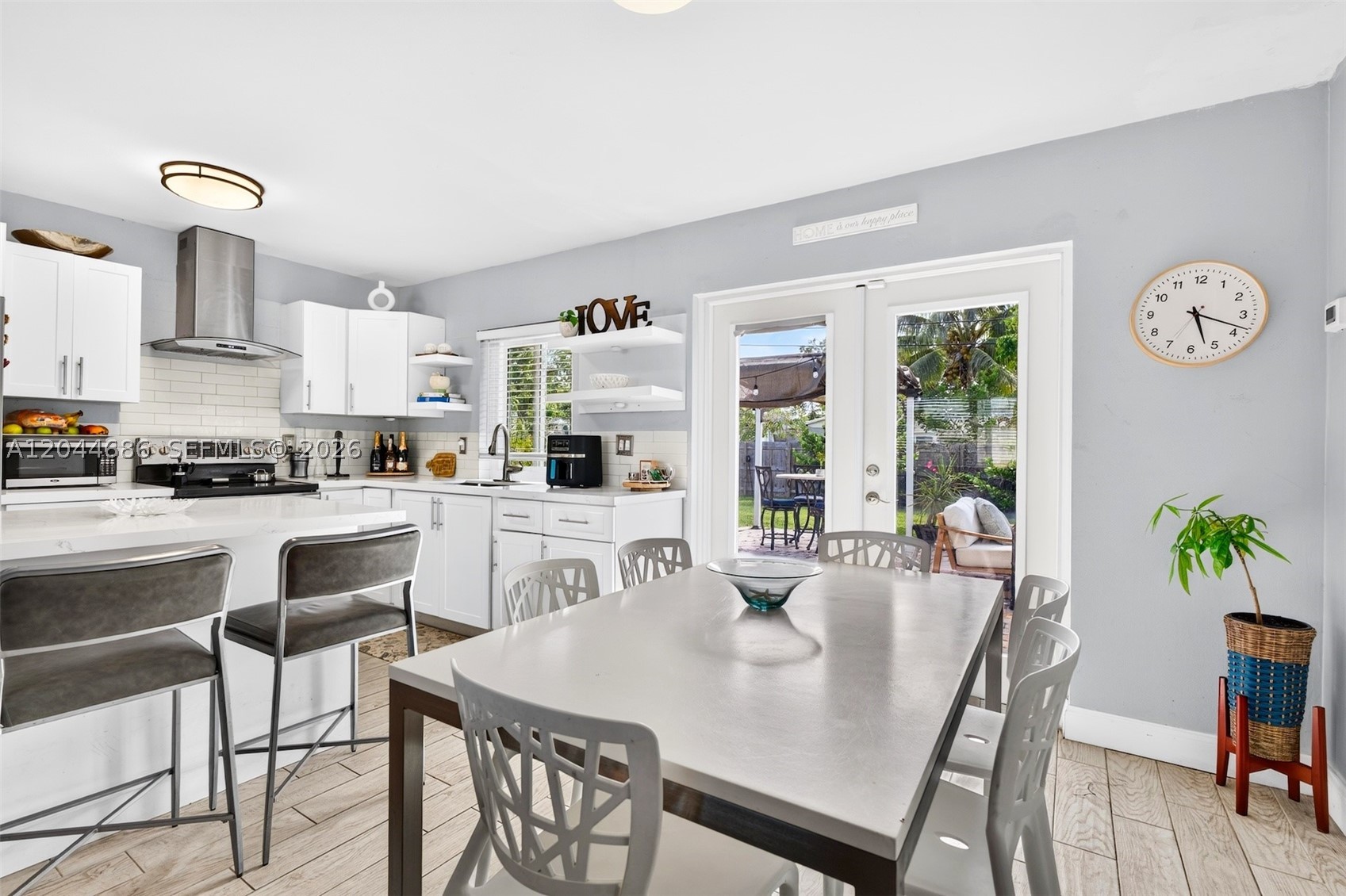 HOLLYWOOD HEIGHTS ADD SEC - Residential