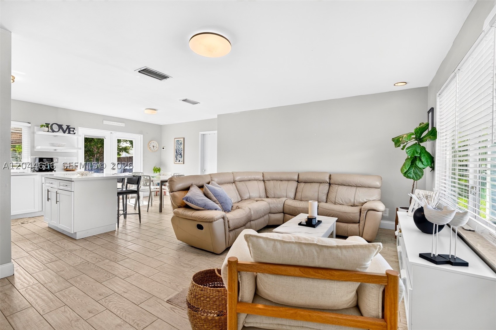 HOLLYWOOD HEIGHTS ADD SEC - Residential