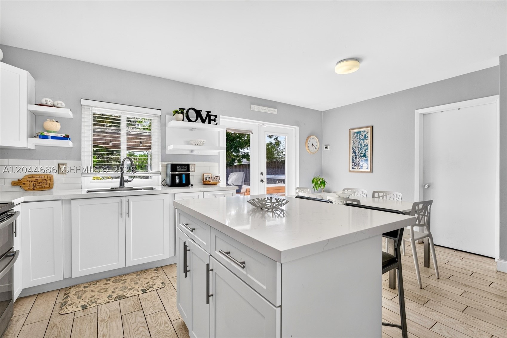 HOLLYWOOD HEIGHTS ADD SEC - Residential