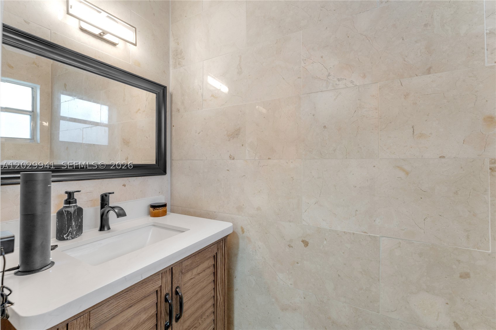THE BERKELEY CONDO - Residential