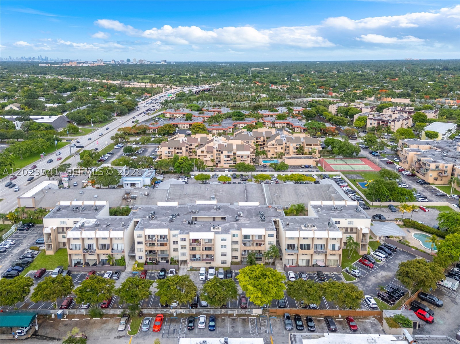 THE BERKELEY CONDO - Residential