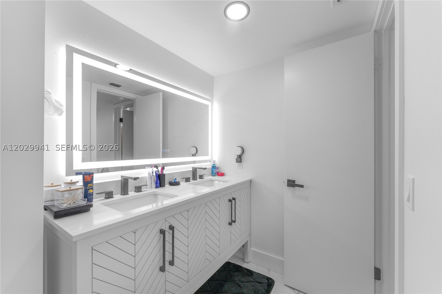 THE BERKELEY CONDO - Residential