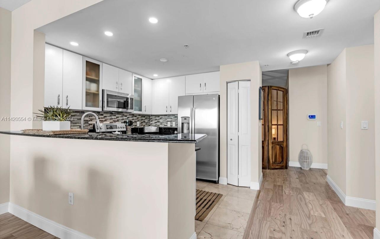 360 CONDO C - Residential