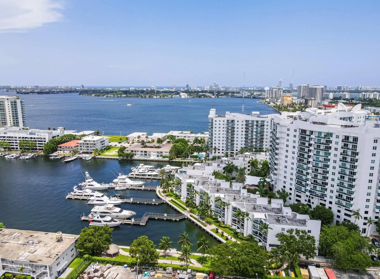 360 CONDO C - Residential