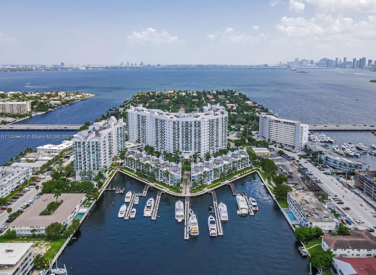 360 CONDO C - Residential