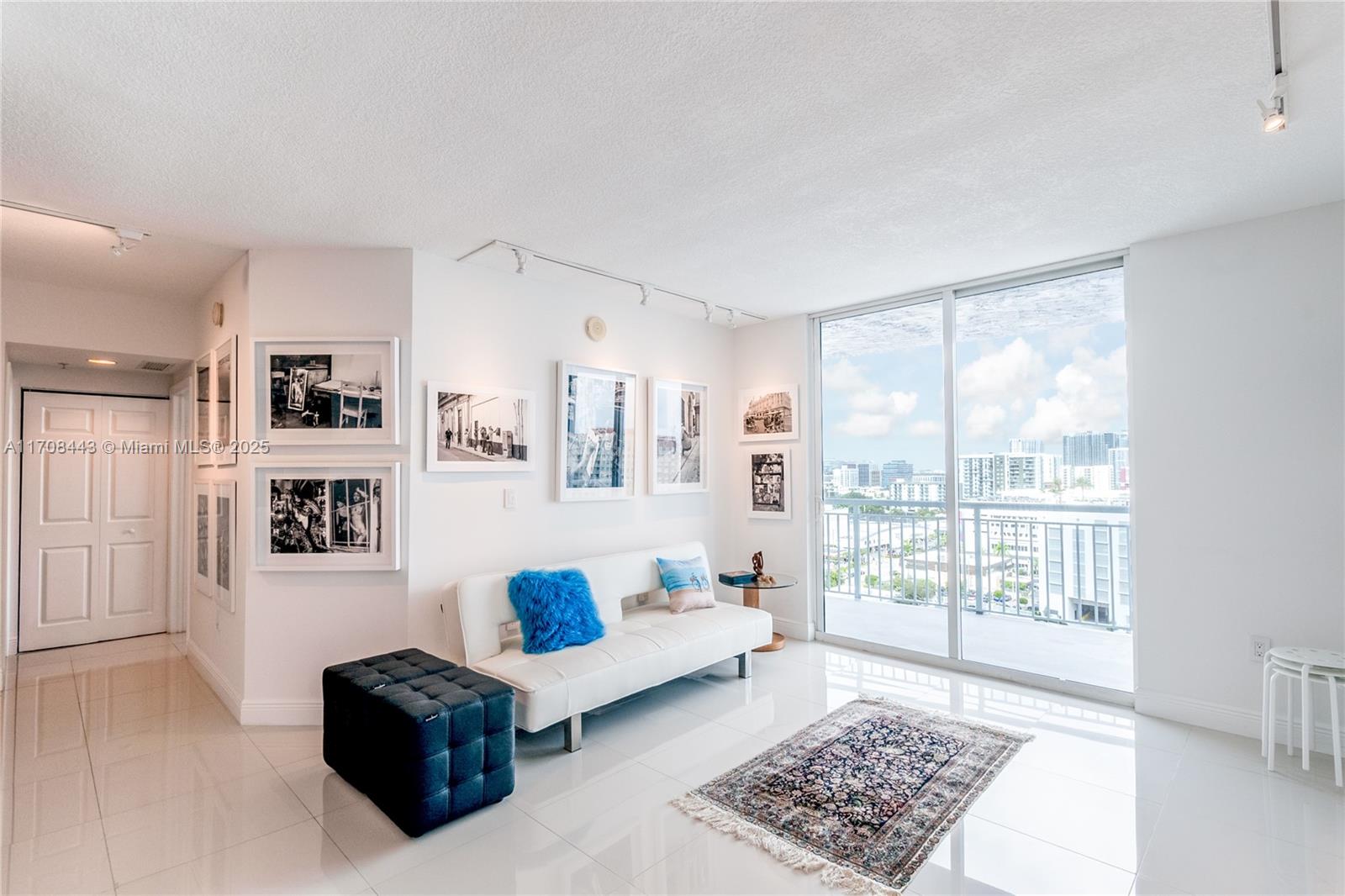 1800 BISCAYNE PLAZA CONDO - Residential