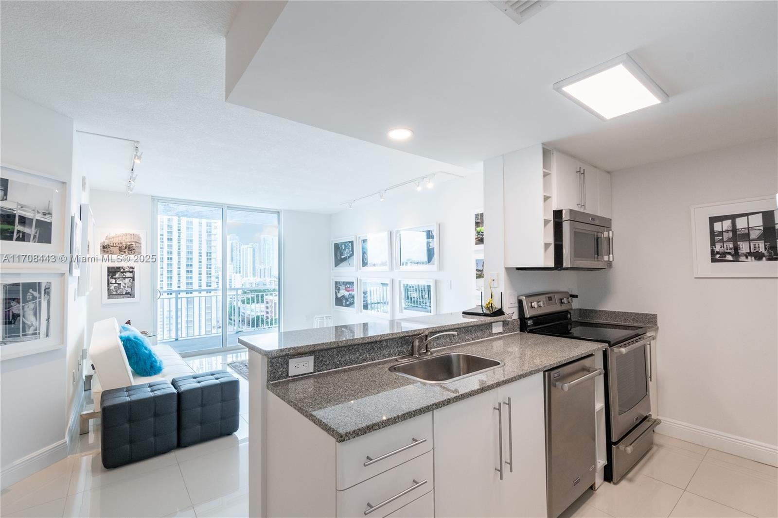 1800 BISCAYNE PLAZA CONDO - Residential
