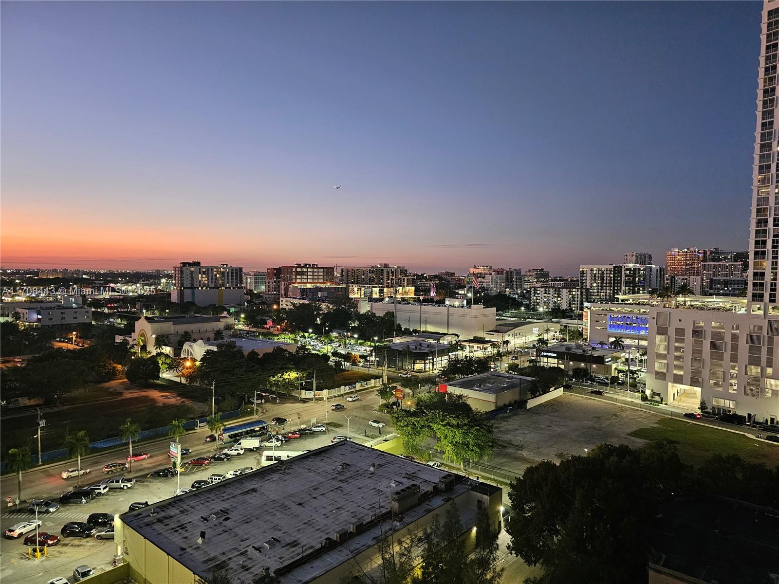 1800 BISCAYNE PLAZA CONDO - Residential