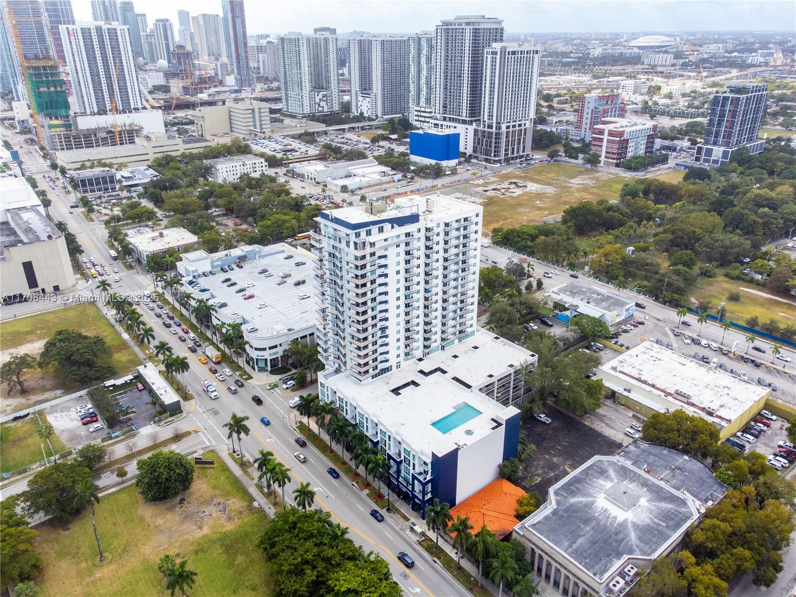 1800 BISCAYNE PLAZA CONDO - Residential