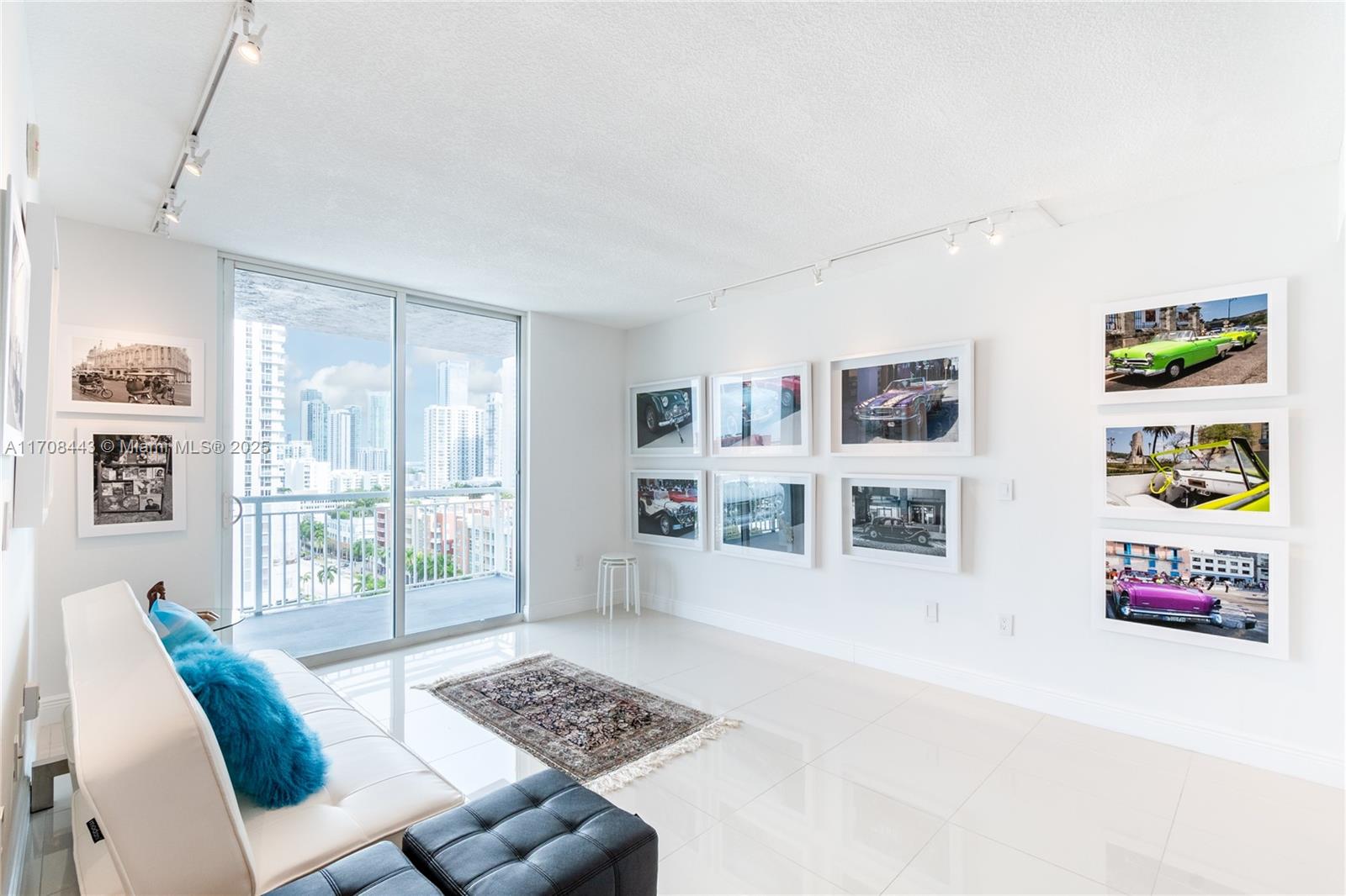 1800 BISCAYNE PLAZA CONDO - Residential