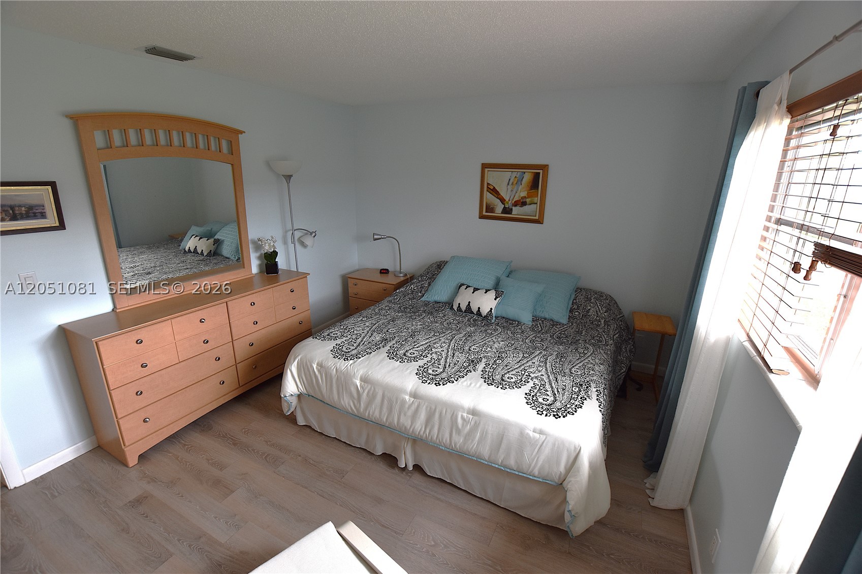 CRESTHAVEN VILLAS CONDO 2 - Residential