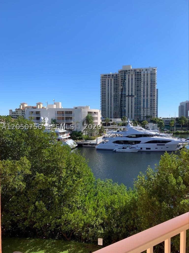 THE YACHT CLUB AT AVENTUR - Residential Lease