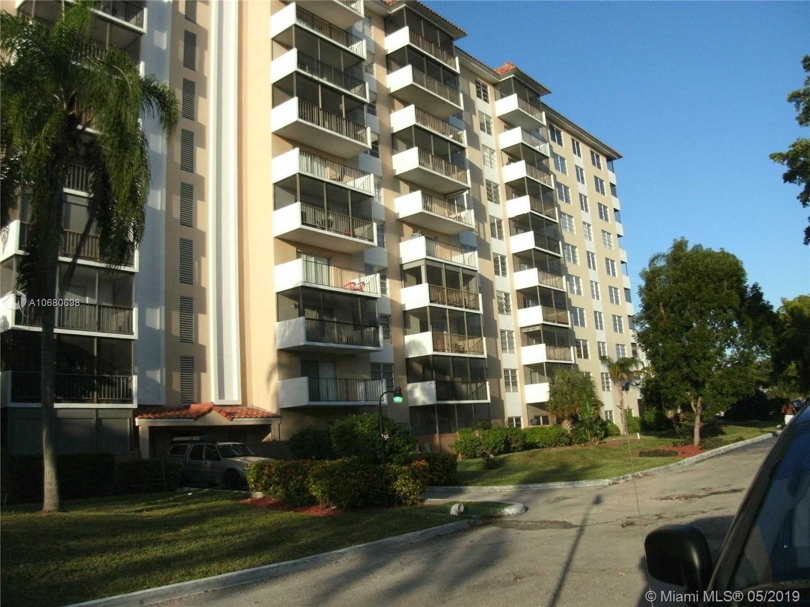 MANORS OF INVERRARY - Residential