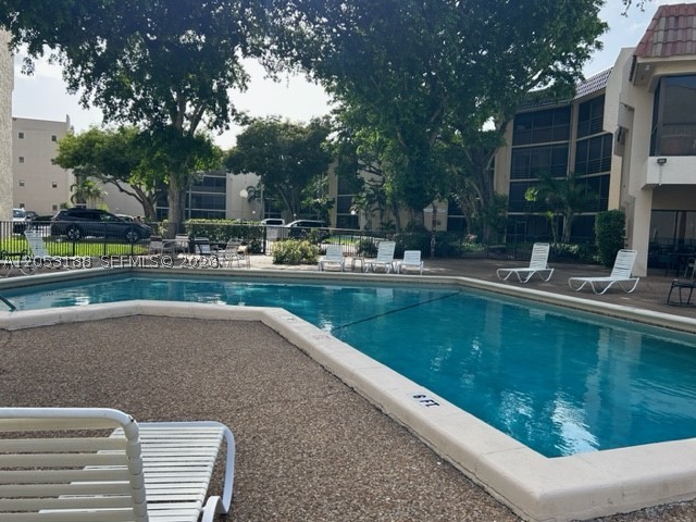 PLANTATION CLUB C CONDO - Residential