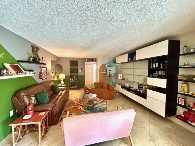 PLANTATION CLUB C CONDO - Residential