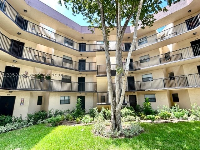 PLANTATION CLUB C CONDO - Residential