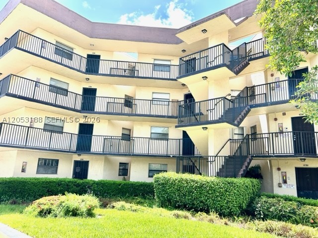 PLANTATION CLUB C CONDO - Residential