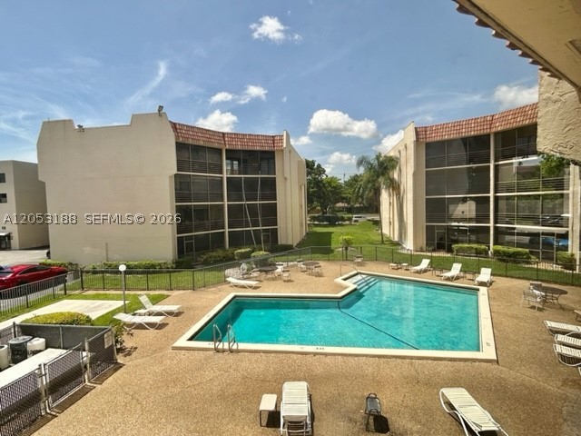 PLANTATION CLUB C CONDO - Residential