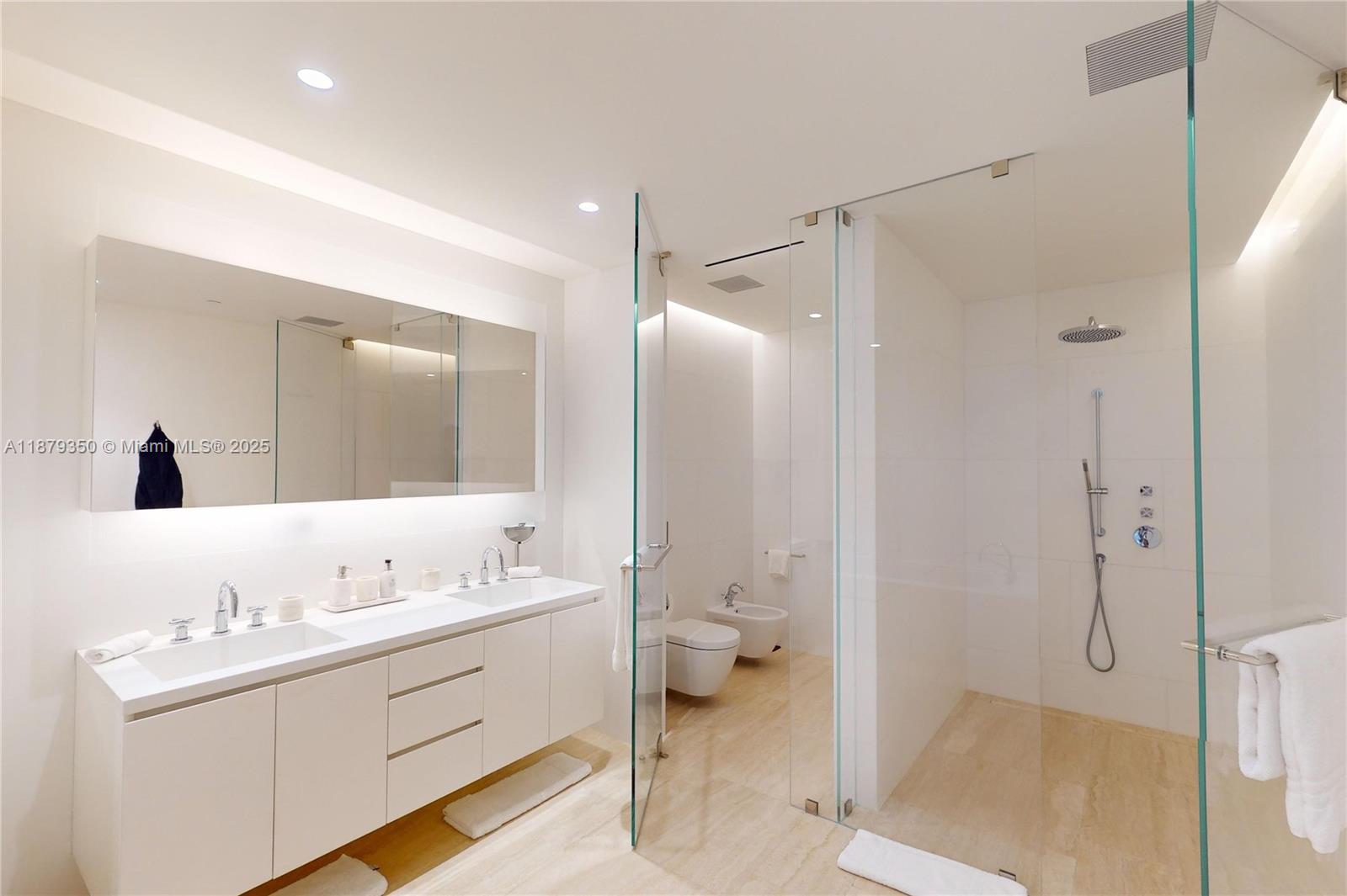 SURF CLUB CONDO - Residential