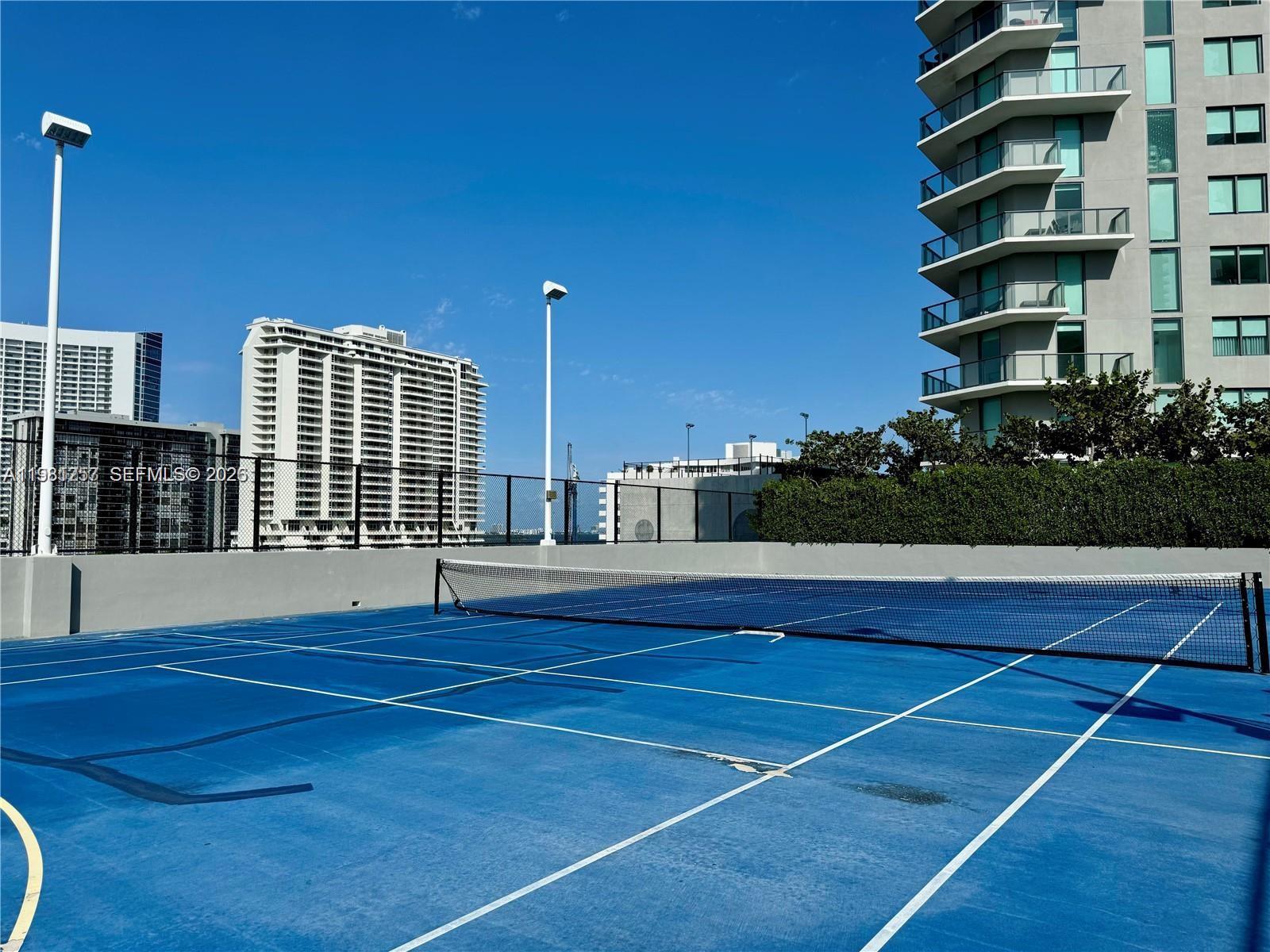 PARAISO BAYVIEWS CONDO - Residential
