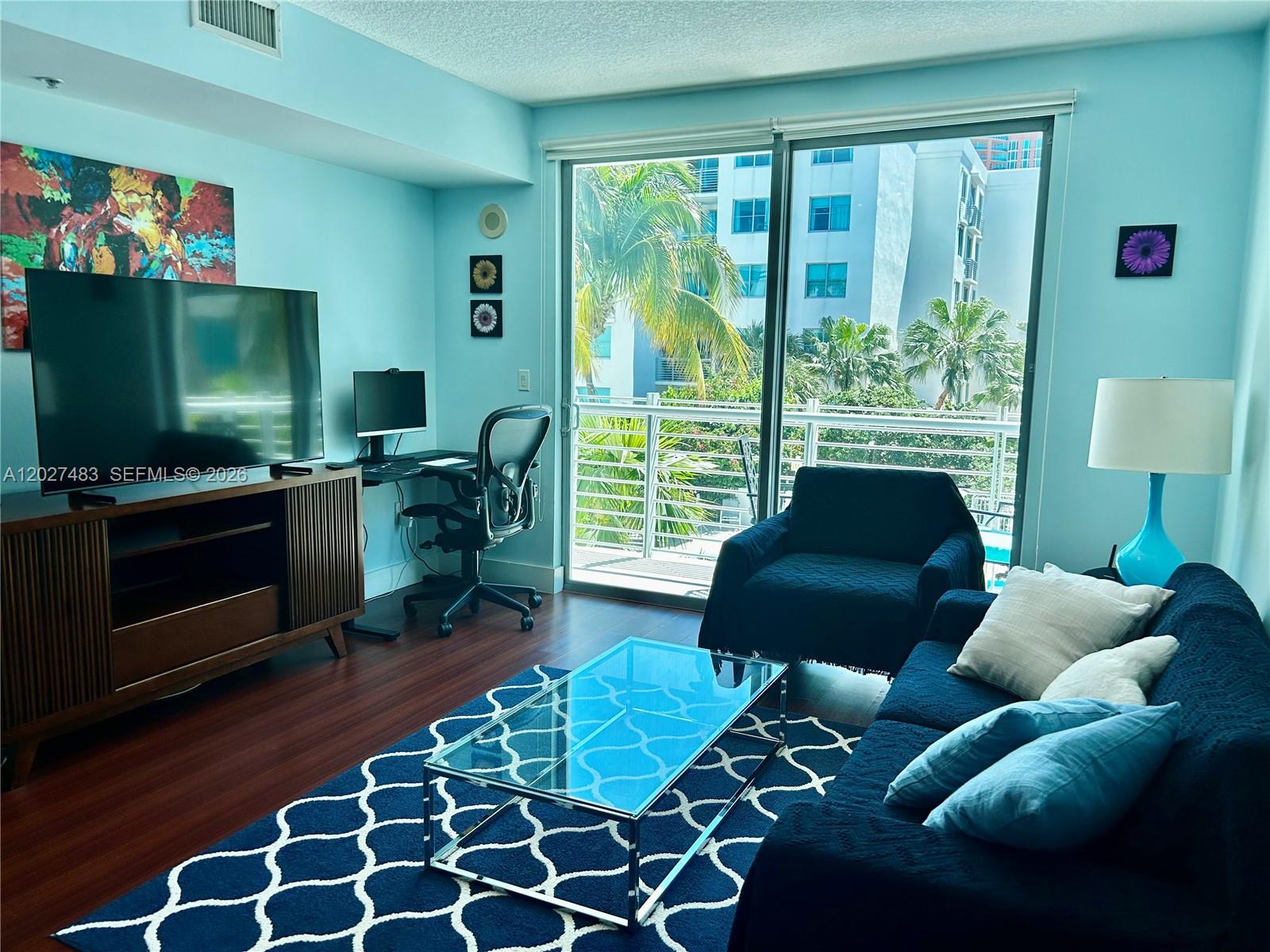 THE COSMOPOLITAN RESIDENC - Residential Lease