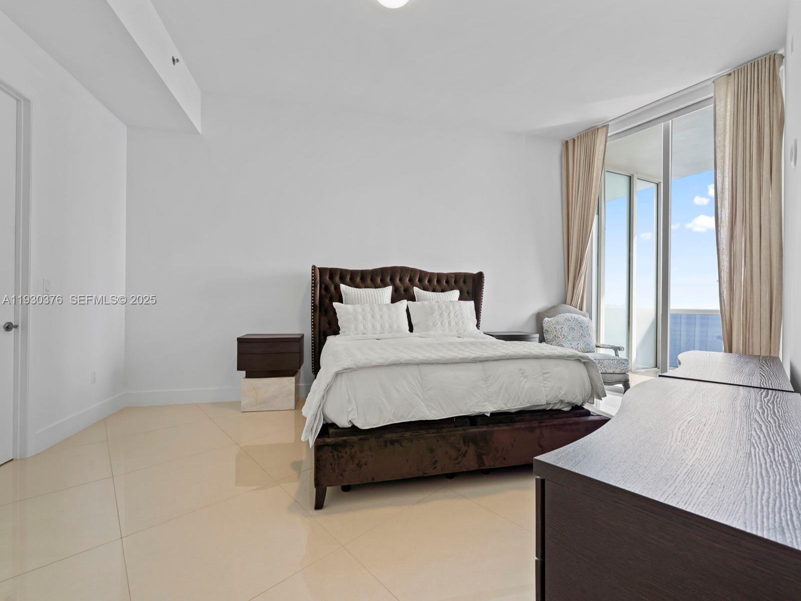 TDR TOWER III CONDO - Residential