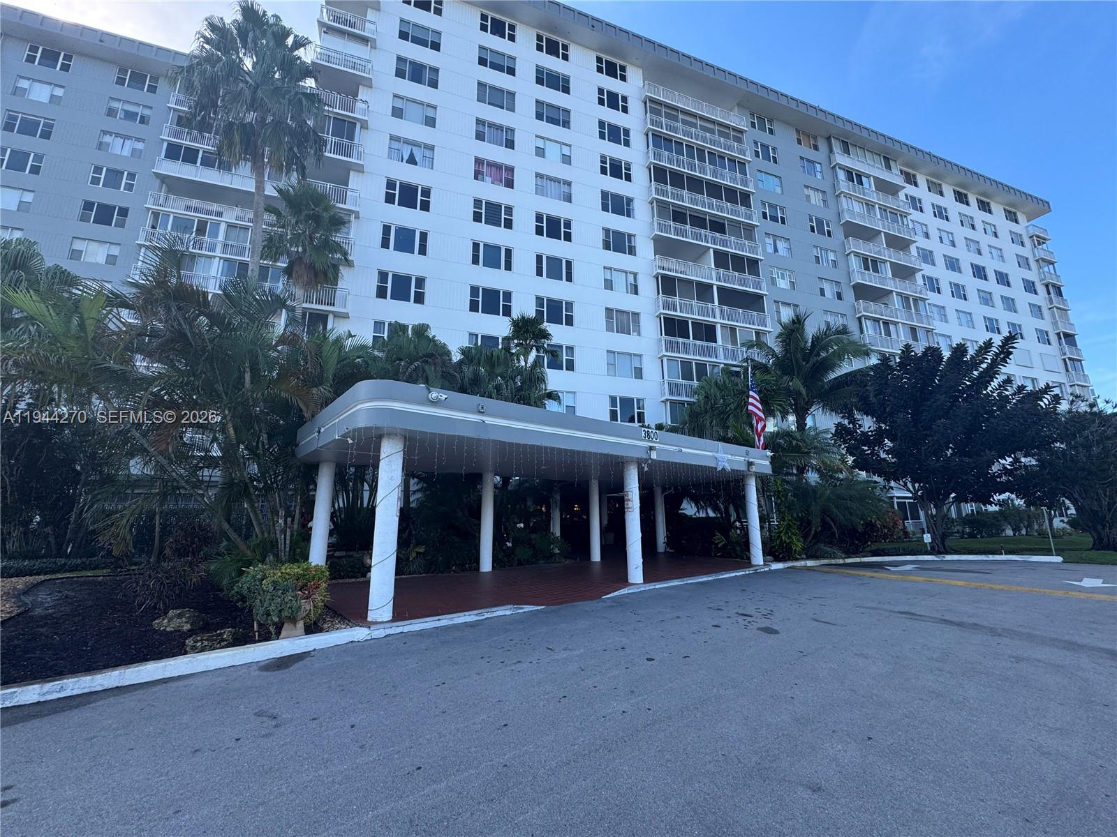 HILLCREST EAST NO 25 COND - Residential