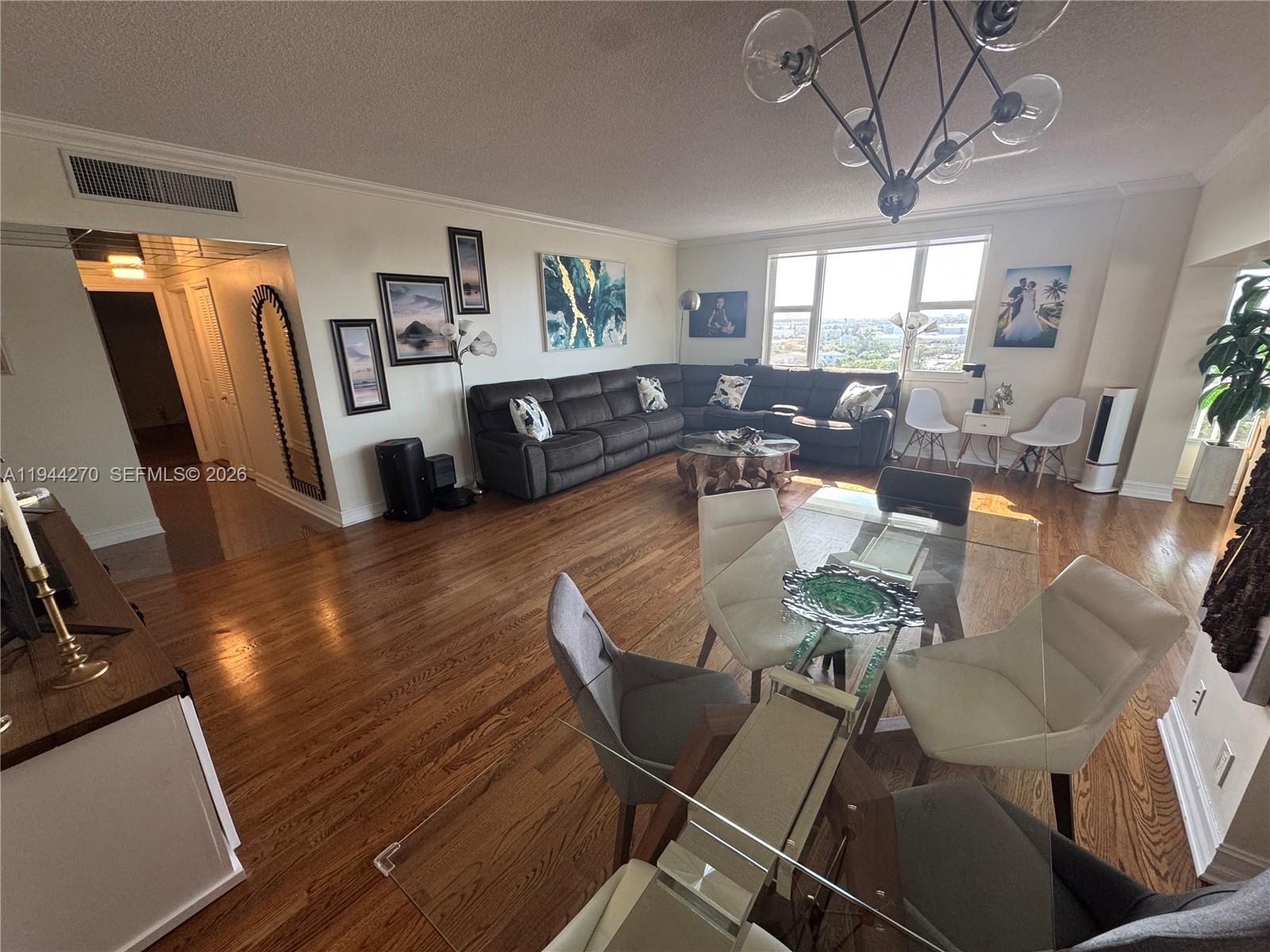 HILLCREST EAST NO 25 COND - Residential