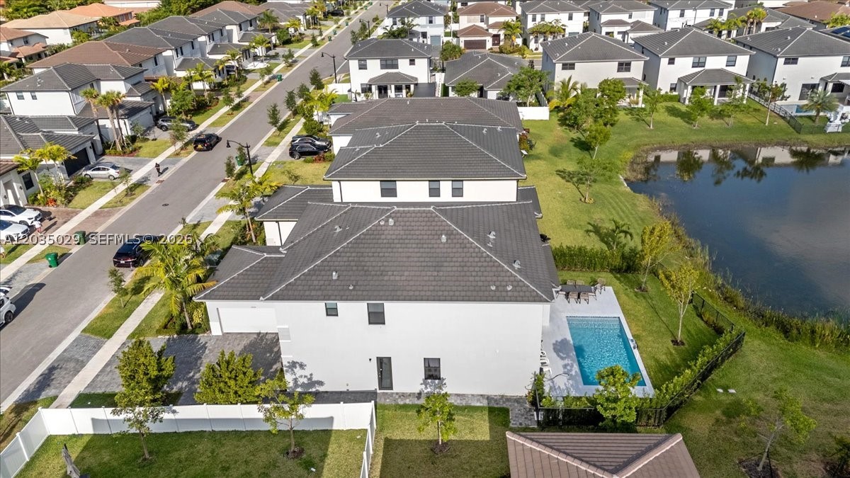 TUSCAN ISLES - Residential