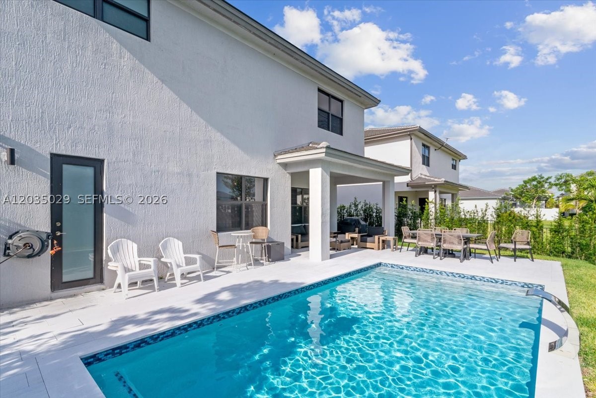 TUSCAN ISLES - Residential