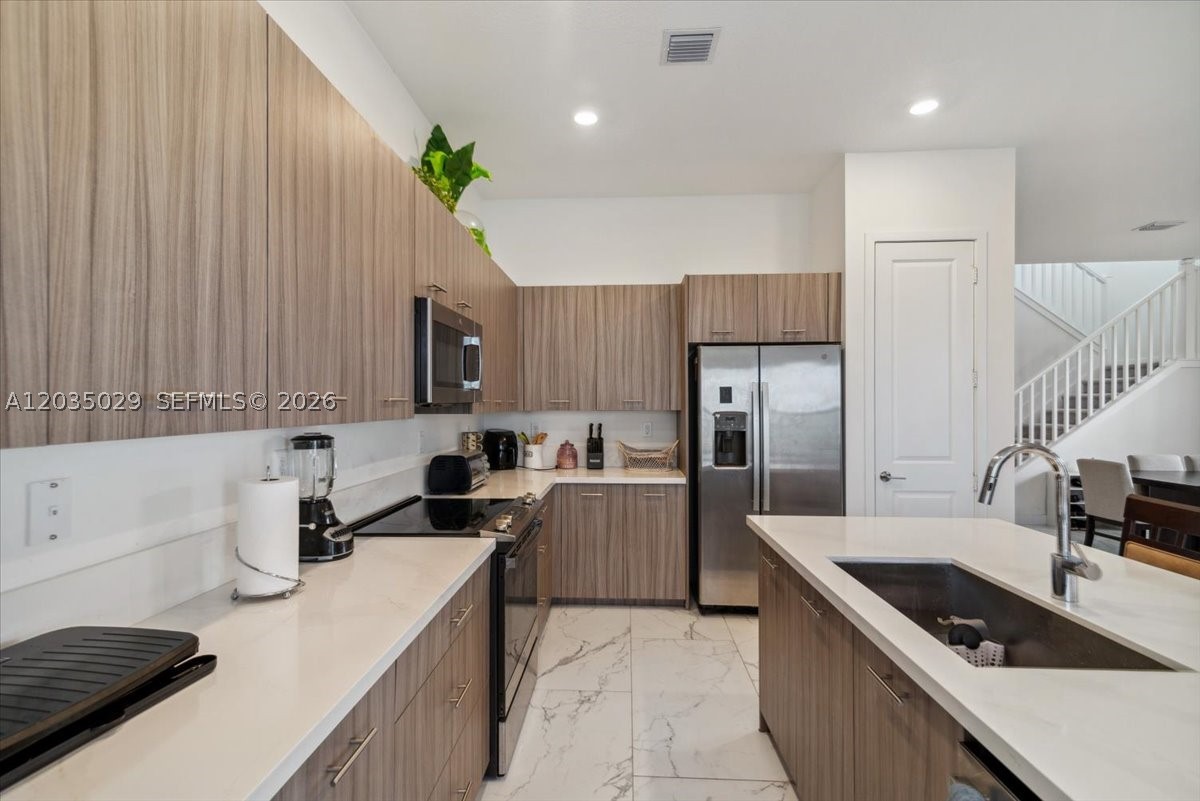 TUSCAN ISLES - Residential