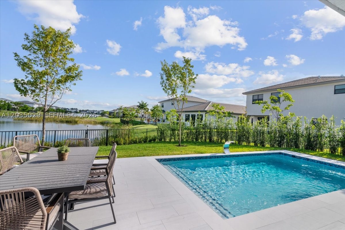 TUSCAN ISLES - Residential