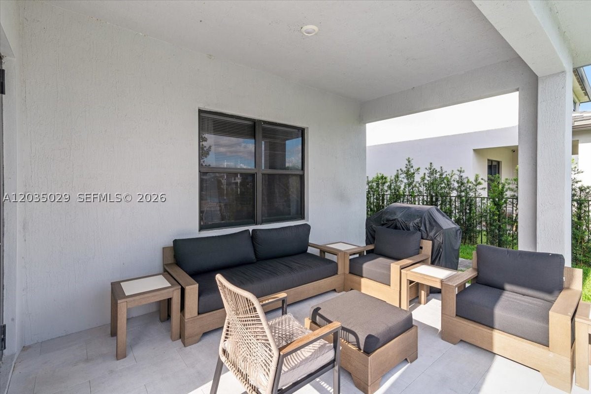 TUSCAN ISLES - Residential