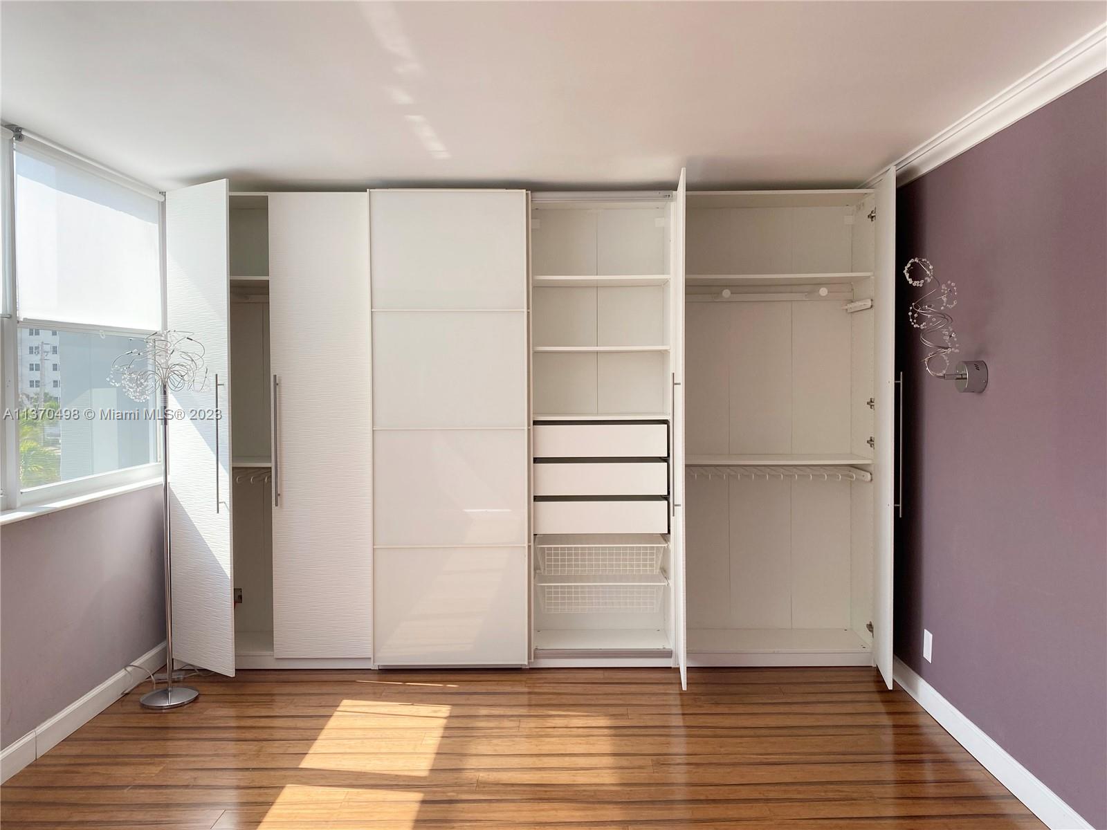 TRAFALGAR TOWERS CONDOMIN - Residential