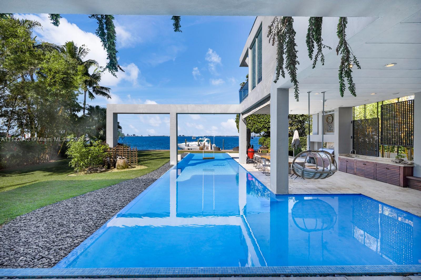 TROPICAL ISLE HOMES SUB 4 - Residential