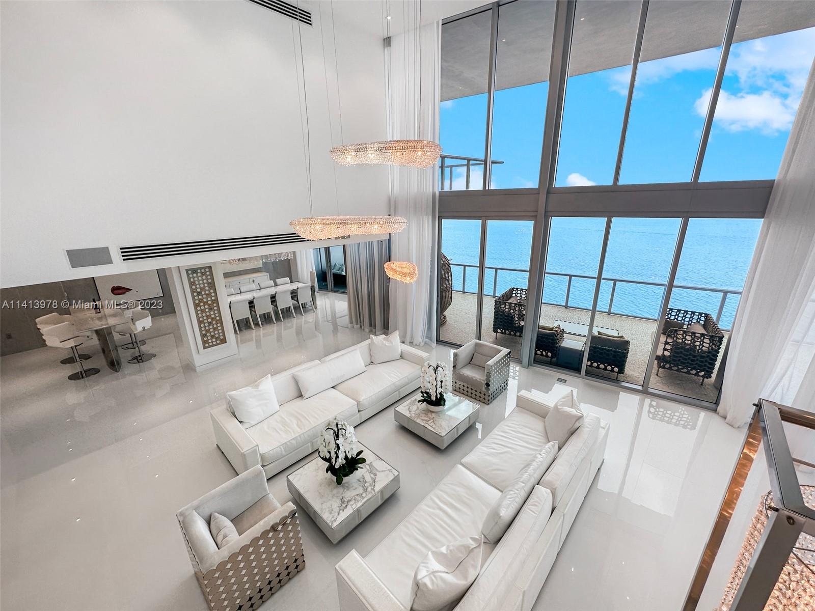 JADE BEACH - Residential