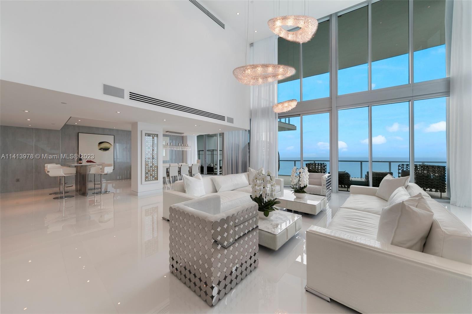 JADE BEACH - Residential