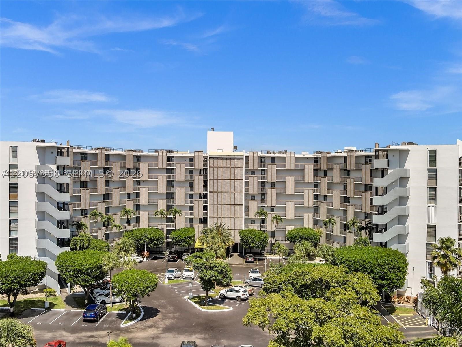 BISCAYA III CONDO - Residential