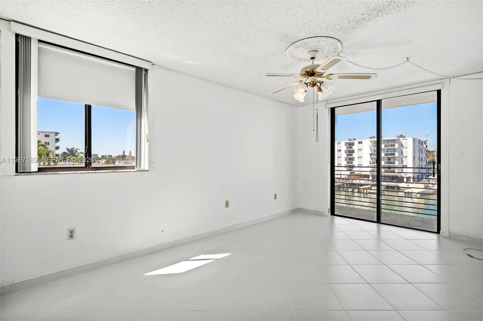 BYRON MARINA CONDO - Residential