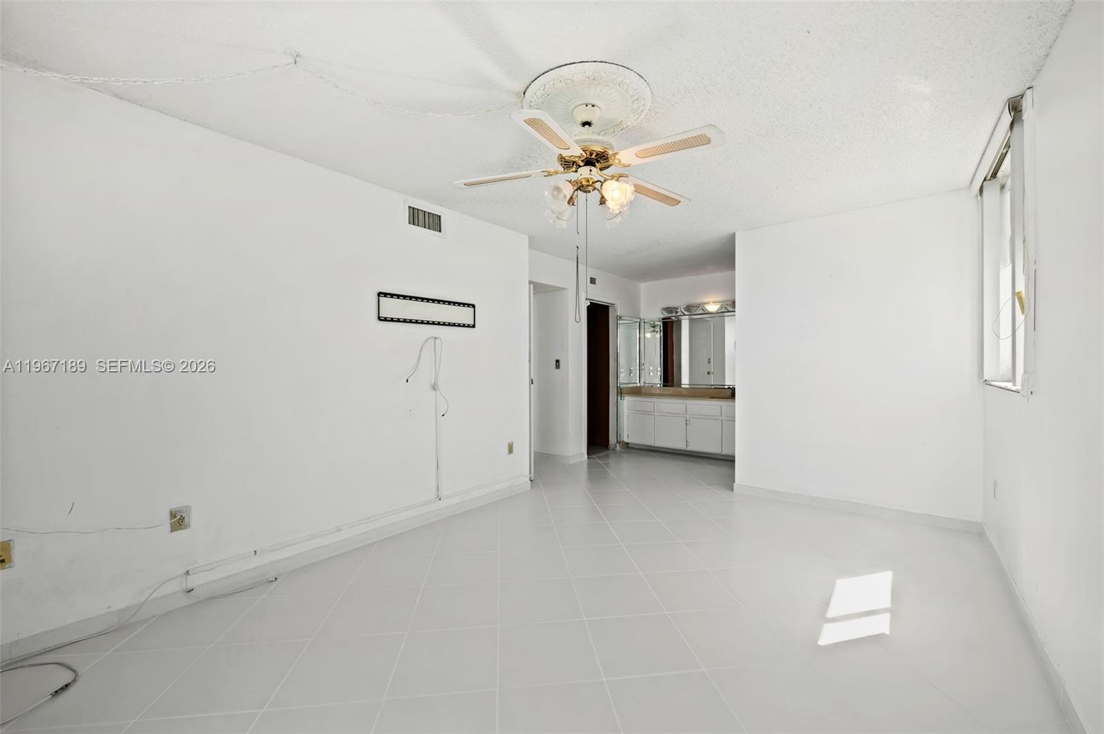 BYRON MARINA CONDO - Residential