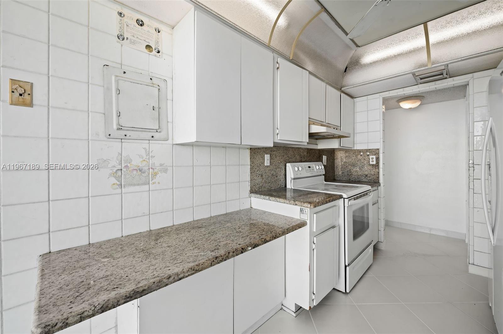 BYRON MARINA CONDO - Residential