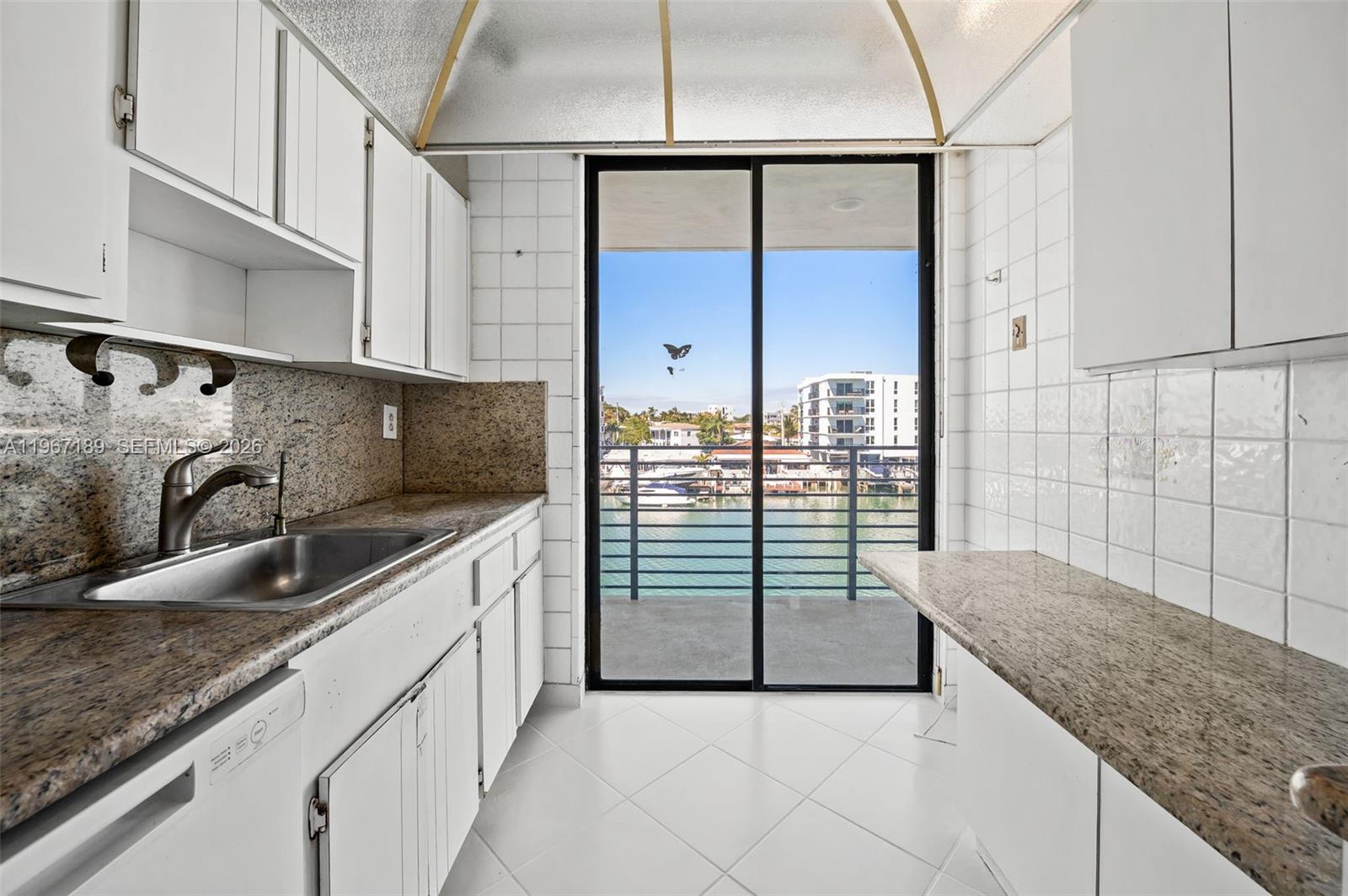 BYRON MARINA CONDO - Residential