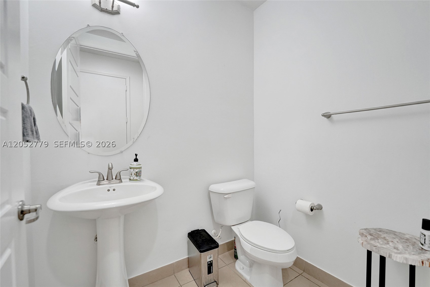 CHAMPION LAKES - Residential