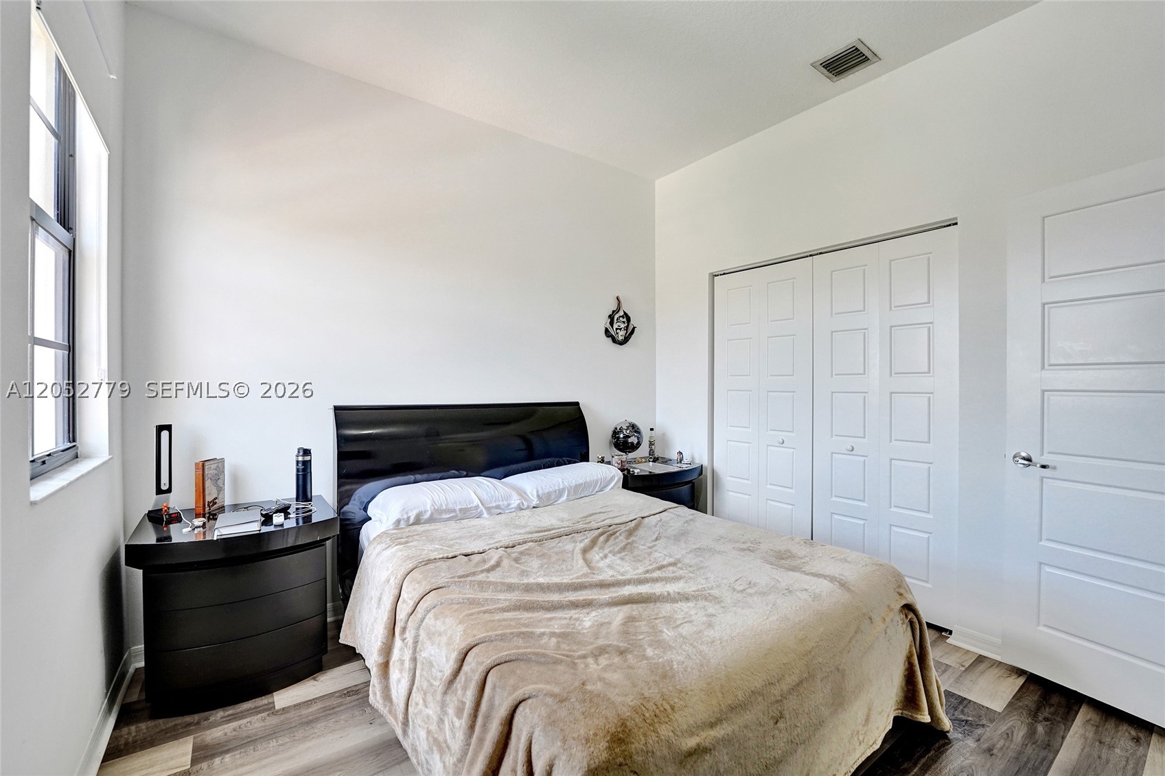 CHAMPION LAKES - Residential