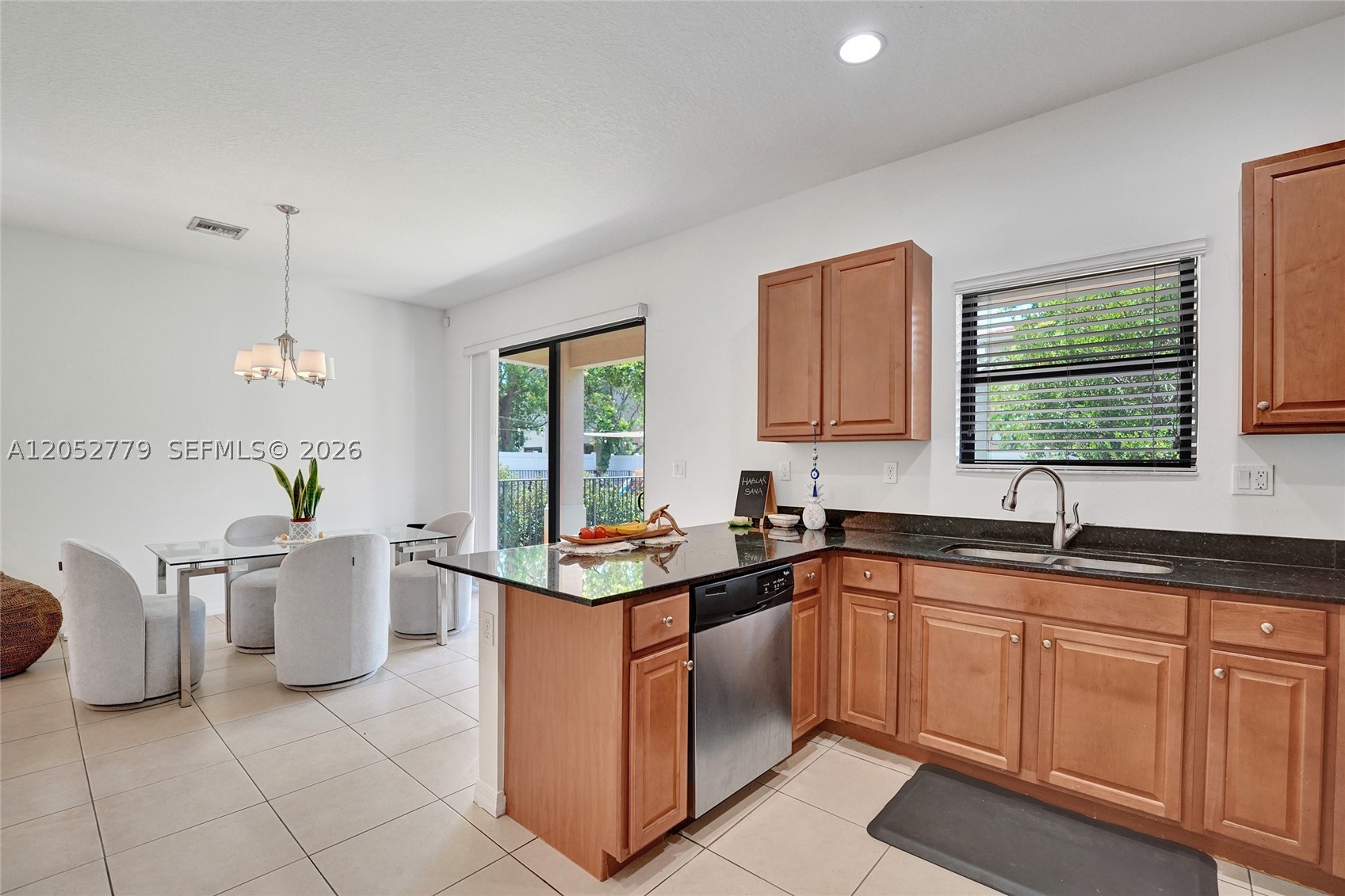 CHAMPION LAKES - Residential