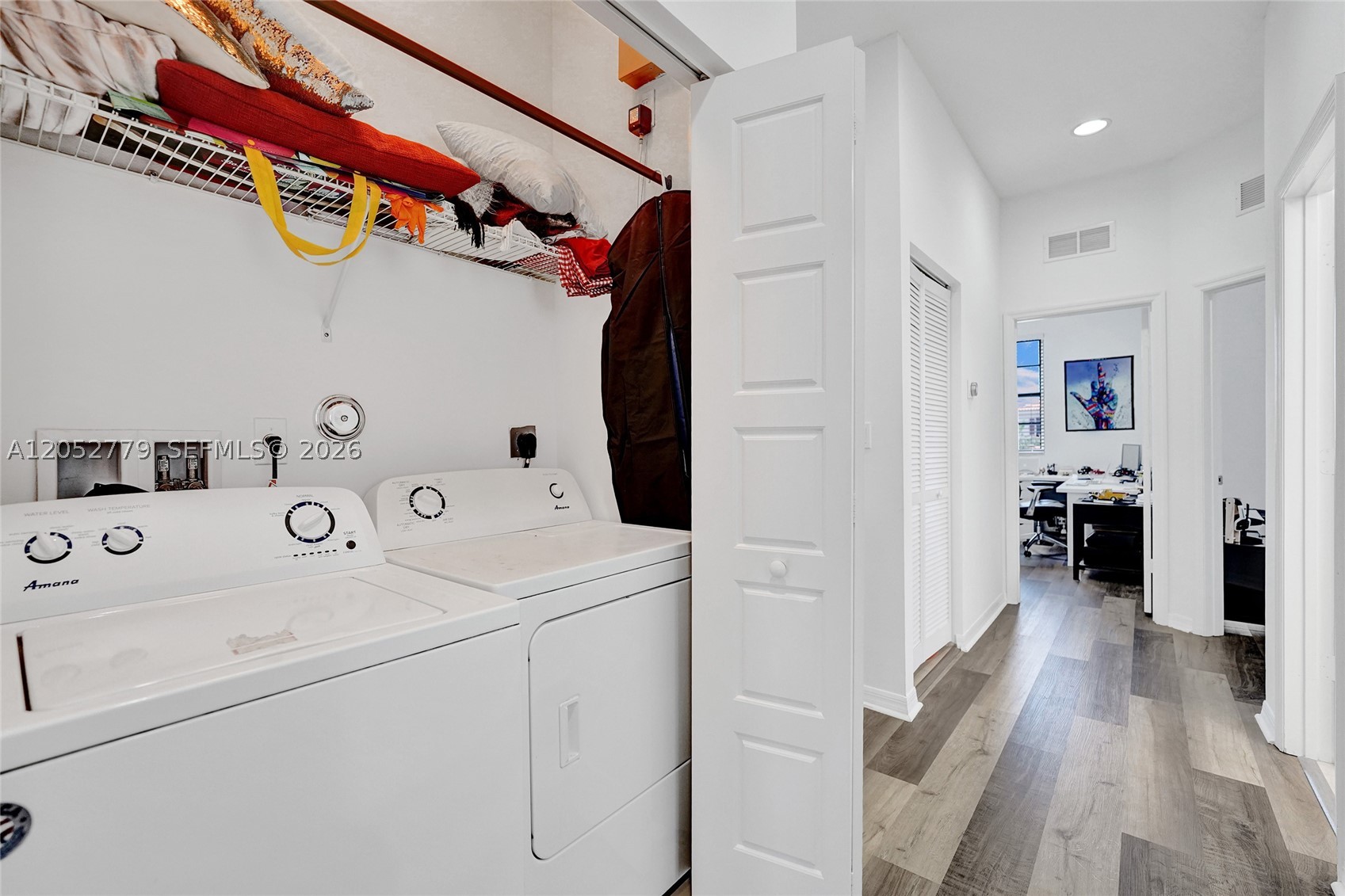CHAMPION LAKES - Residential