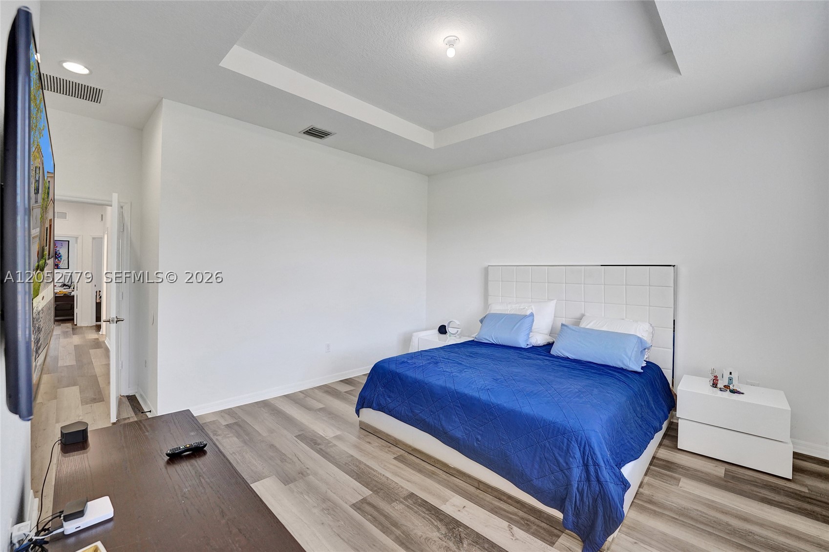 CHAMPION LAKES - Residential