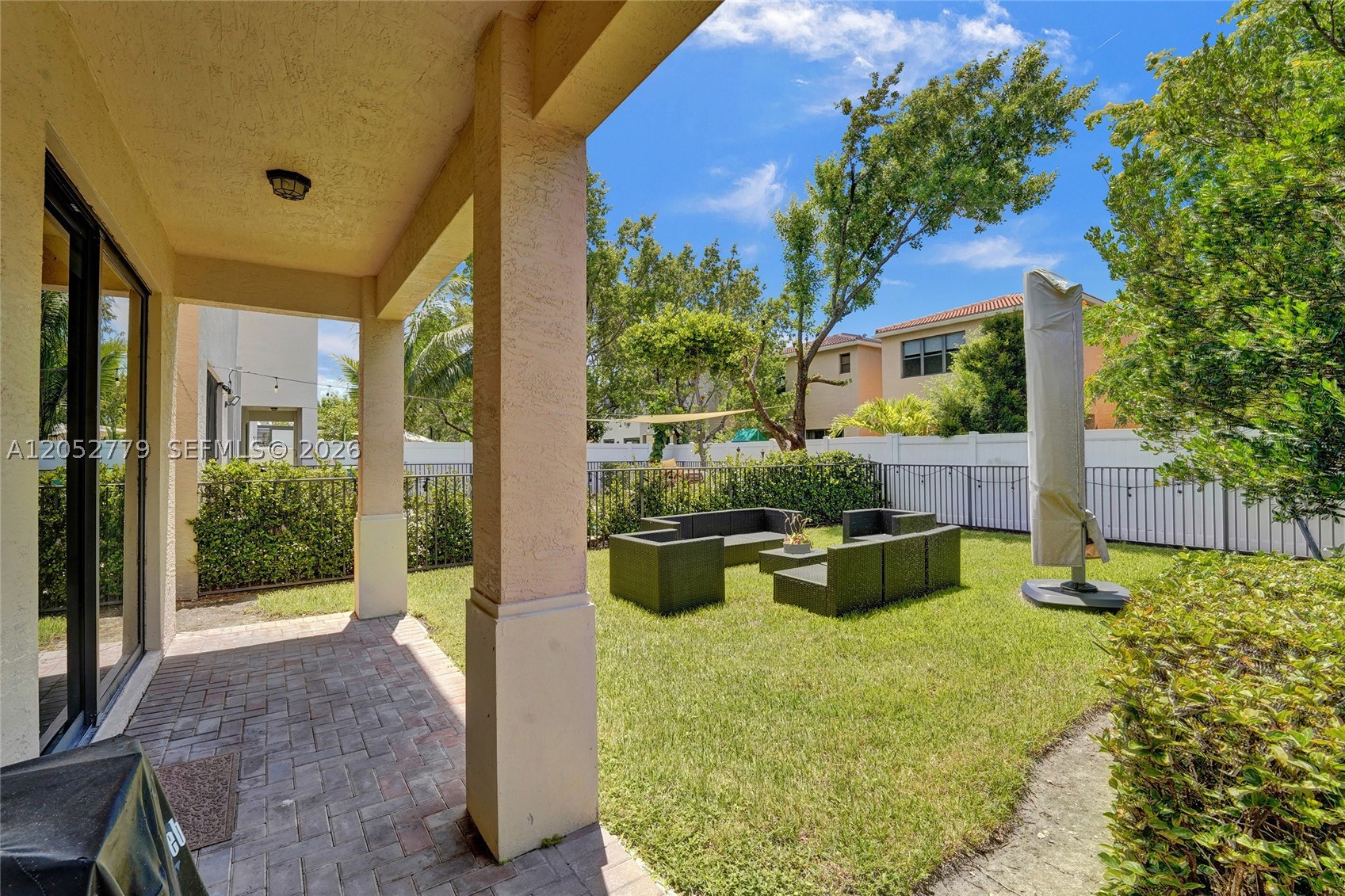 CHAMPION LAKES - Residential