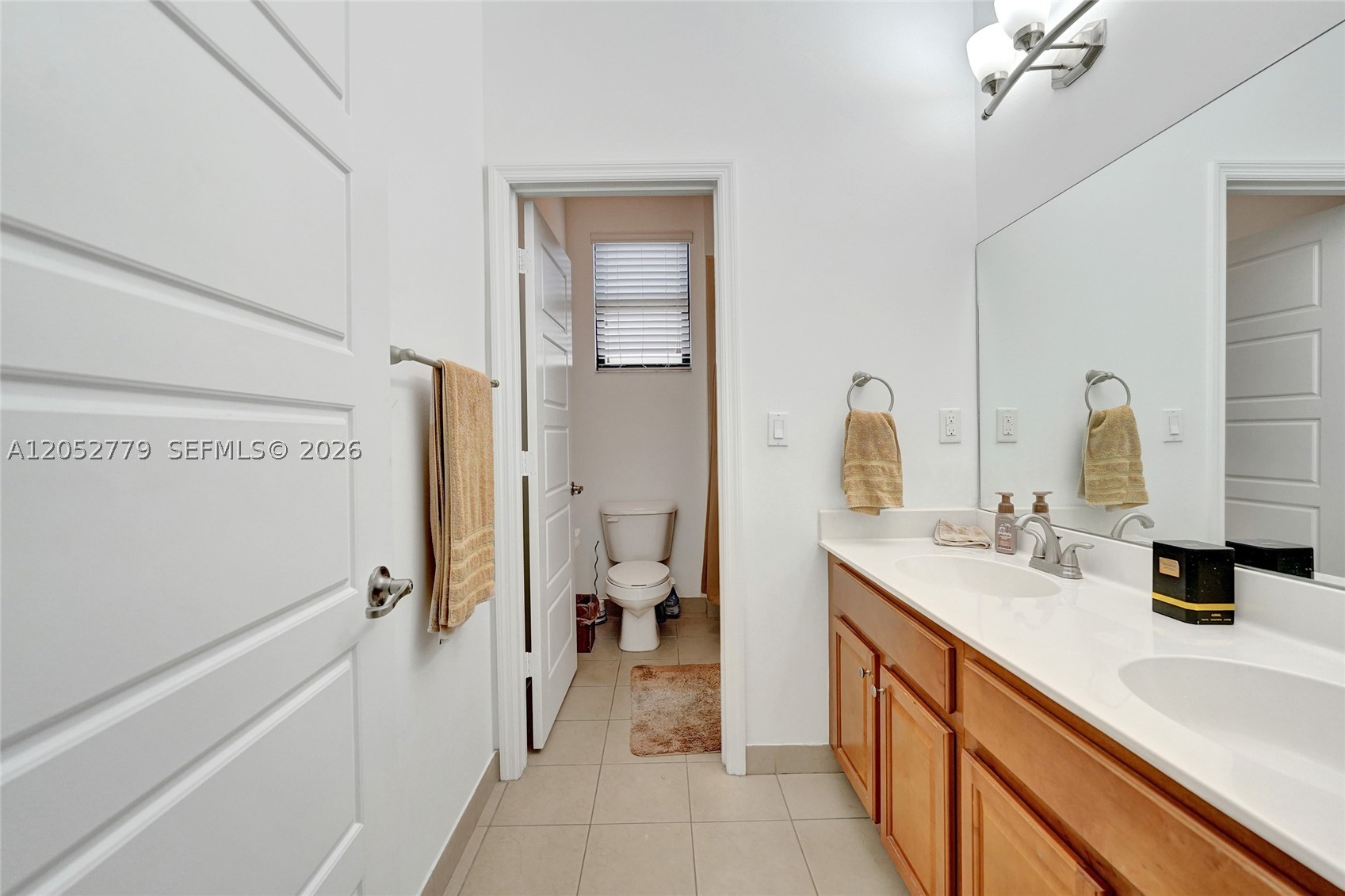 CHAMPION LAKES - Residential